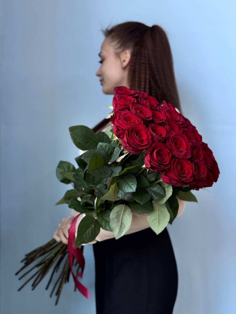 5213057714647856858.jpg Букет из 25 красных роз 60 см — изображение 1
