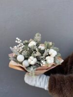 Авторский букет на новый год из нобилиса с декором "Зимние мечты" — изображение 3