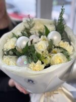 Авторский букет из роз, диантусов, хлопка в новогоднем оформлении — изображение 4
