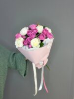 дуобукет из 5 пионов и 4 кустовых роз — изображение 5