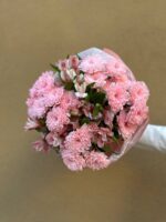 Букет из кустовой хризантемы с альстромерией — изображение 8
