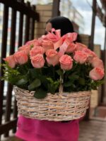 Корзина роз, розовых — изображение 10