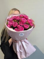Букет из 5 кустовых пионовидных роз №2 — изображение 2