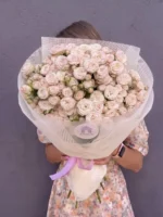 Букет из кустовых пионовидных роз, 19 шт кремовых — изображение 4