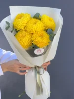 Букет из хризантем с эвкалиптом — изображение 3